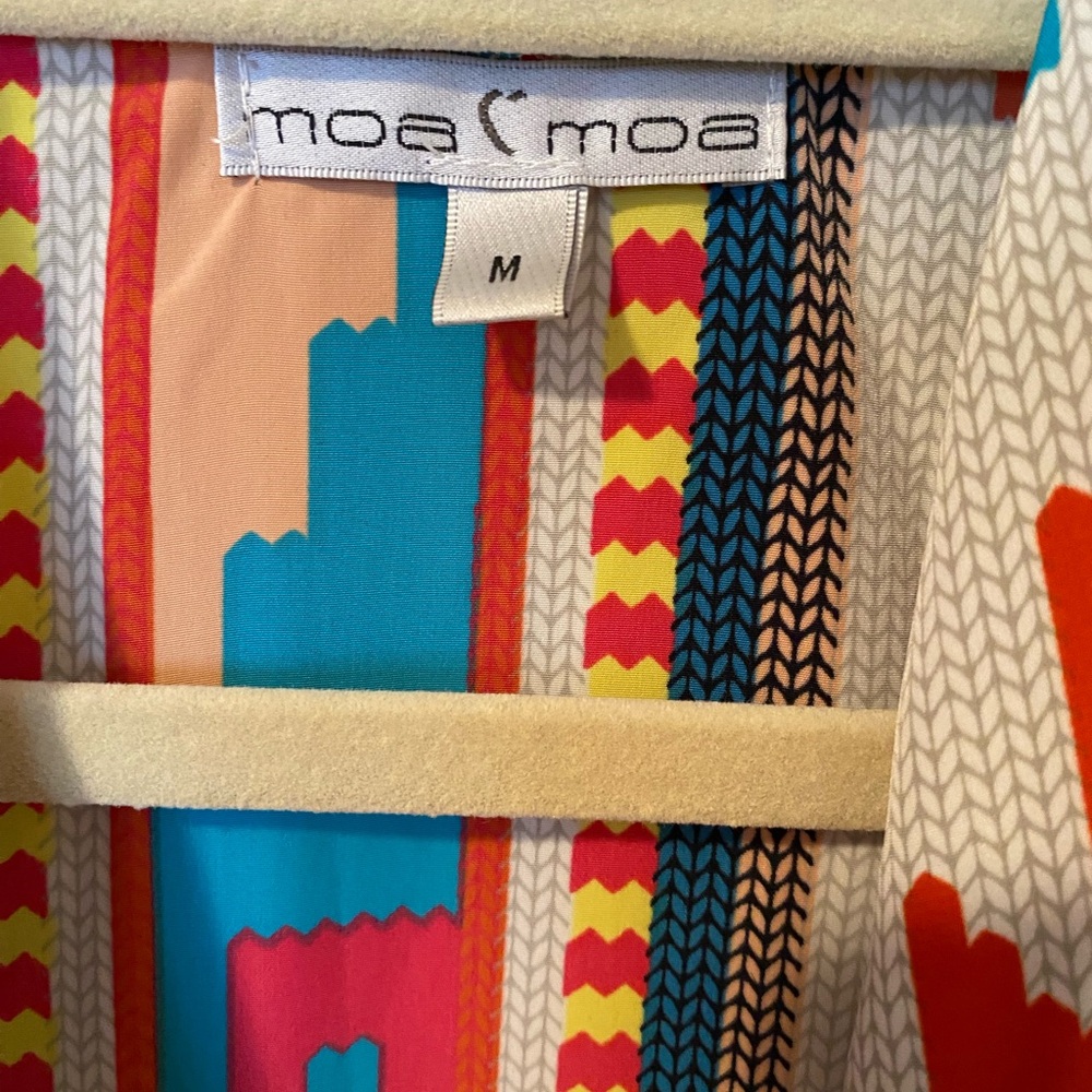 Moa Moa Juniors Aztec Design Colorful Top Sz M - Picture 3 of 4